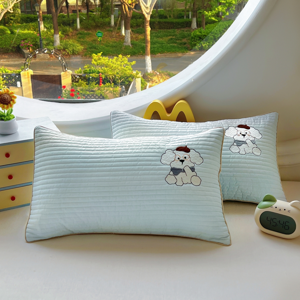 91家纺网 家纺一手货源 找家纺 百寐 2025新款A类水洗全棉绗缝夹棉-单枕套(不含芯) 眼睛狗-天空蓝