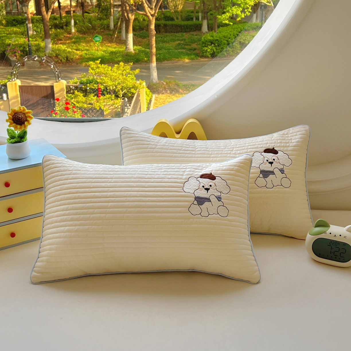 91家纺网 家纺一手货源 找家纺 百寐 2025新款A类水洗全棉绗缝夹棉-单枕套(不含芯) 眼镜狗-浅桔色