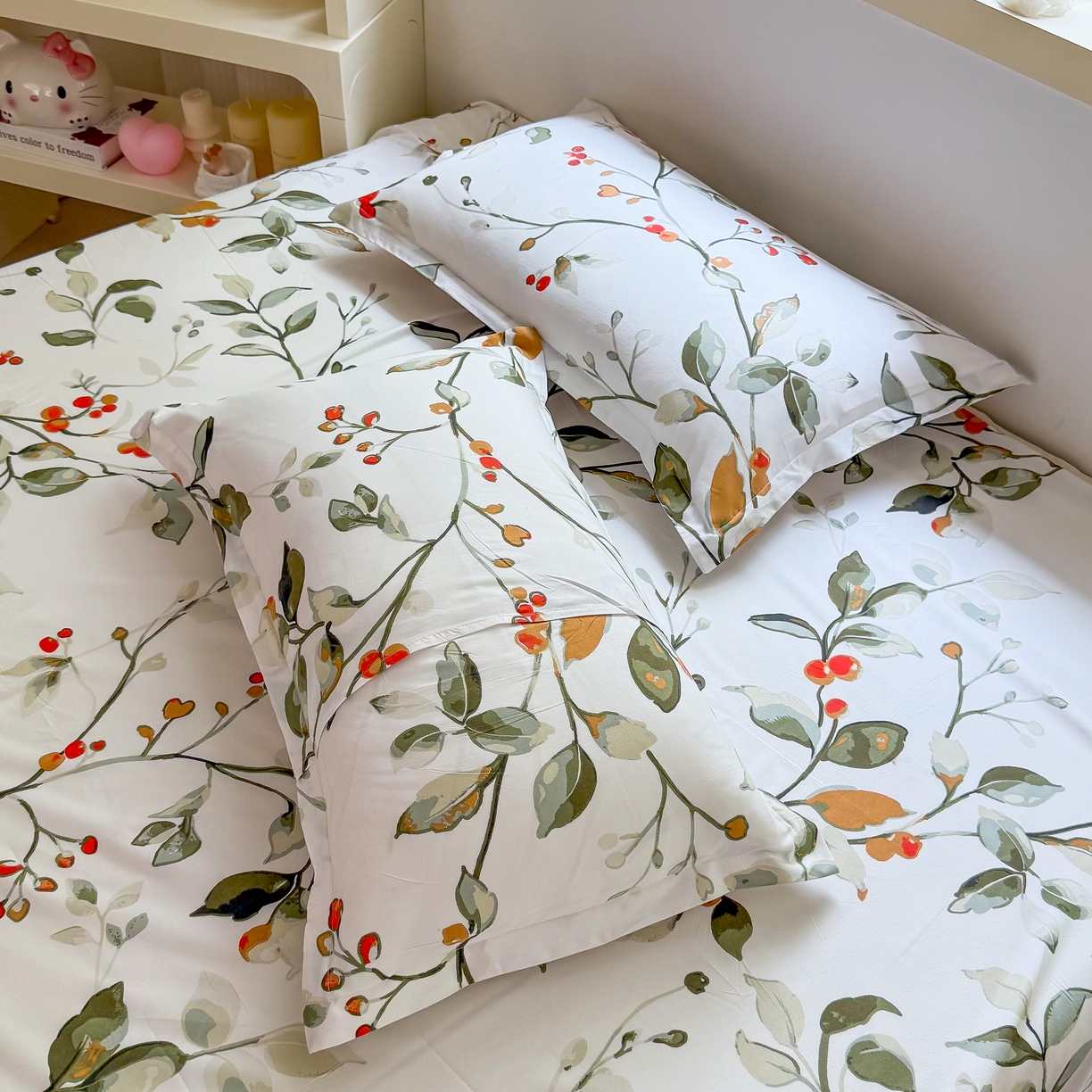 91家纺网 家纺一手货源 找家纺 梵巢 家纺芦荟棉枕套磨毛化纤枕套48*74cm 叶凡浮青