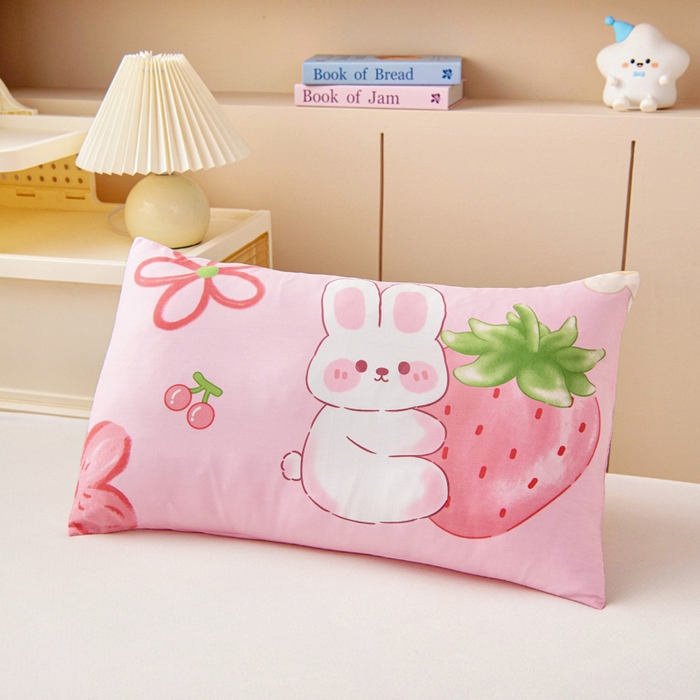 91家纺网 家纺一手货源 找家纺 乐秀 2025新款40S全棉13372幼儿园三件套六件套 草莓小兔