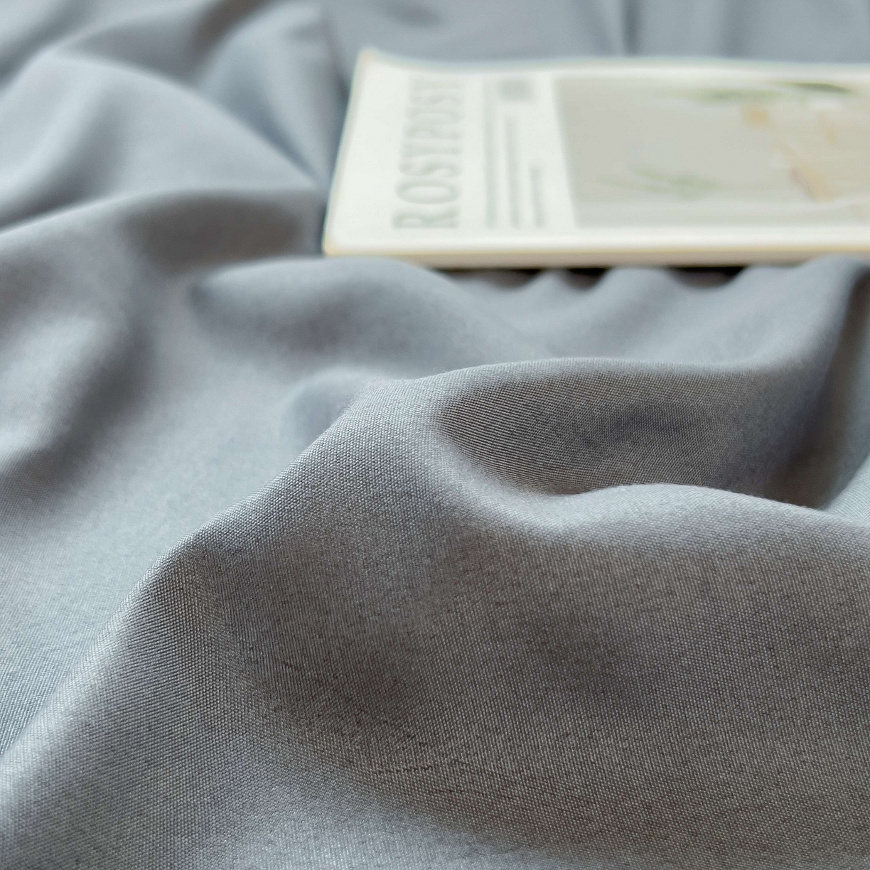 91家纺网 家纺一手货源 找家纺 宝士康家纺 2025春夏新款简约水洗棉学生三件套宿舍三件套上下铺三件套套件学生六件套套件（床单款） 低调灰