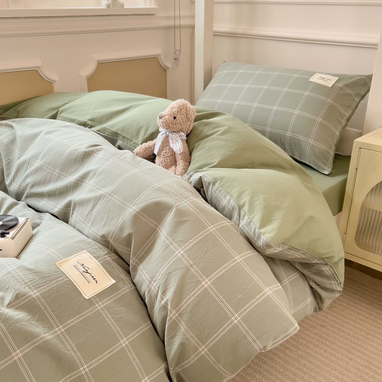 91家纺网 家纺一手货源 找家纺 宝士康家纺 2025春夏新款简约水洗棉学生三件套宿舍三件套上下铺三件套套件学生六件套套件（床单款） 格韵绿