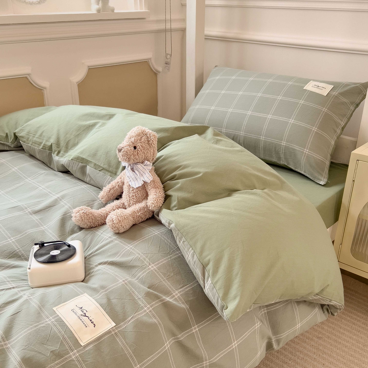 91家纺网 家纺一手货源 找家纺 宝士康家纺 2025春夏新款简约水洗棉学生三件套宿舍三件套上下铺三件套套件学生六件套套件（床单款） 格韵绿