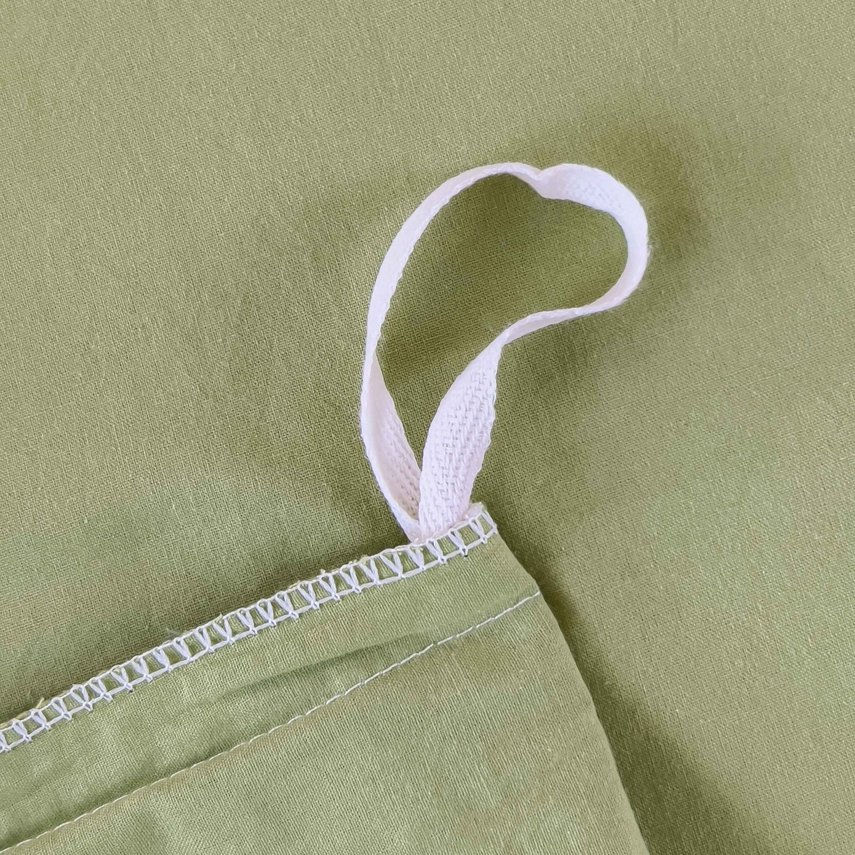 91家纺网 家纺一手货源 找家纺 宝士康家纺 2025春夏新款简约水洗棉学生三件套宿舍三件套上下铺三件套套件学生六件套套件（床单款） 芒格绿