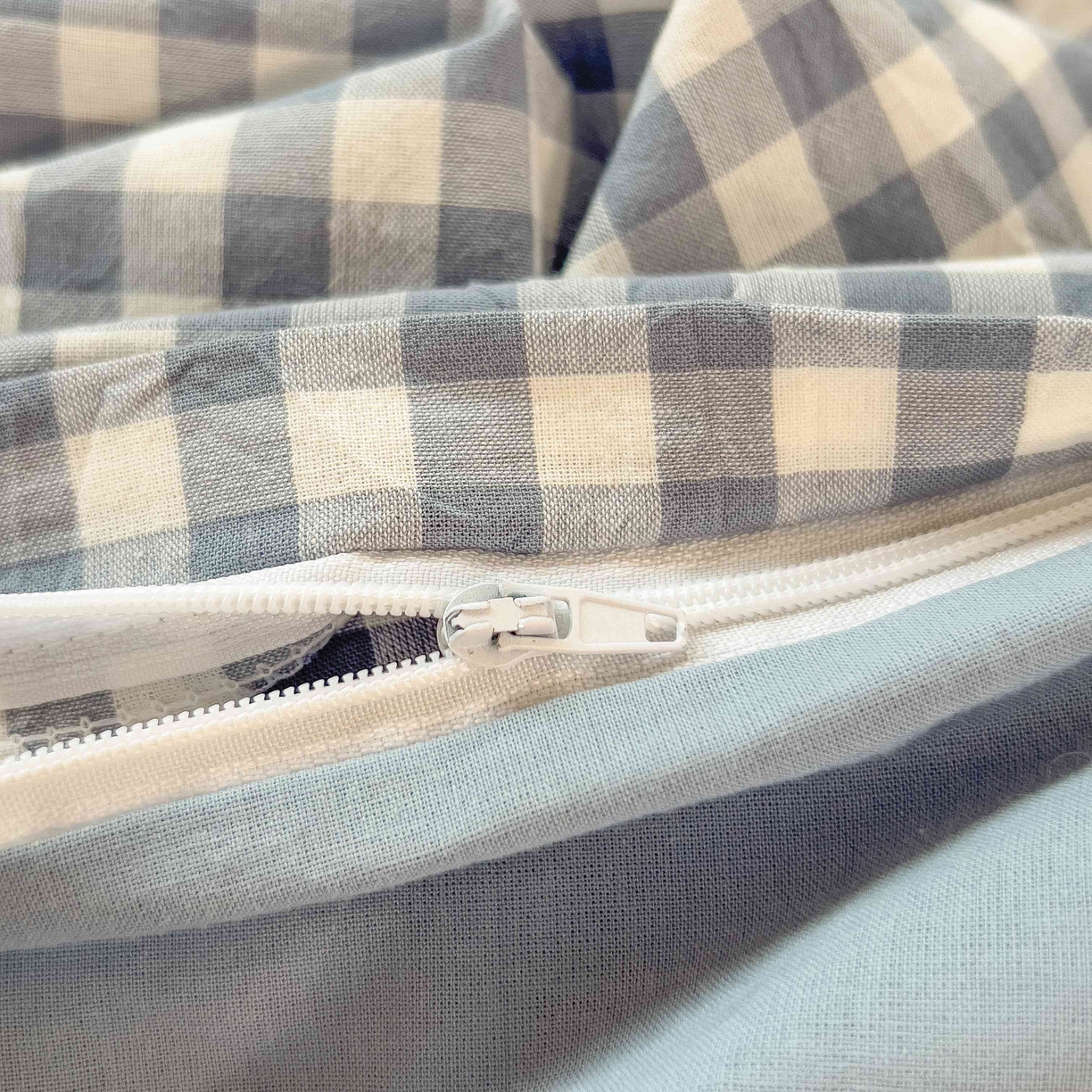 91家纺网 家纺一手货源 找家纺 宝士康家纺 2025春夏新款简约水洗棉学生三件套宿舍三件套上下铺三件套套件学生六件套套件（床单款） 天蓝小格