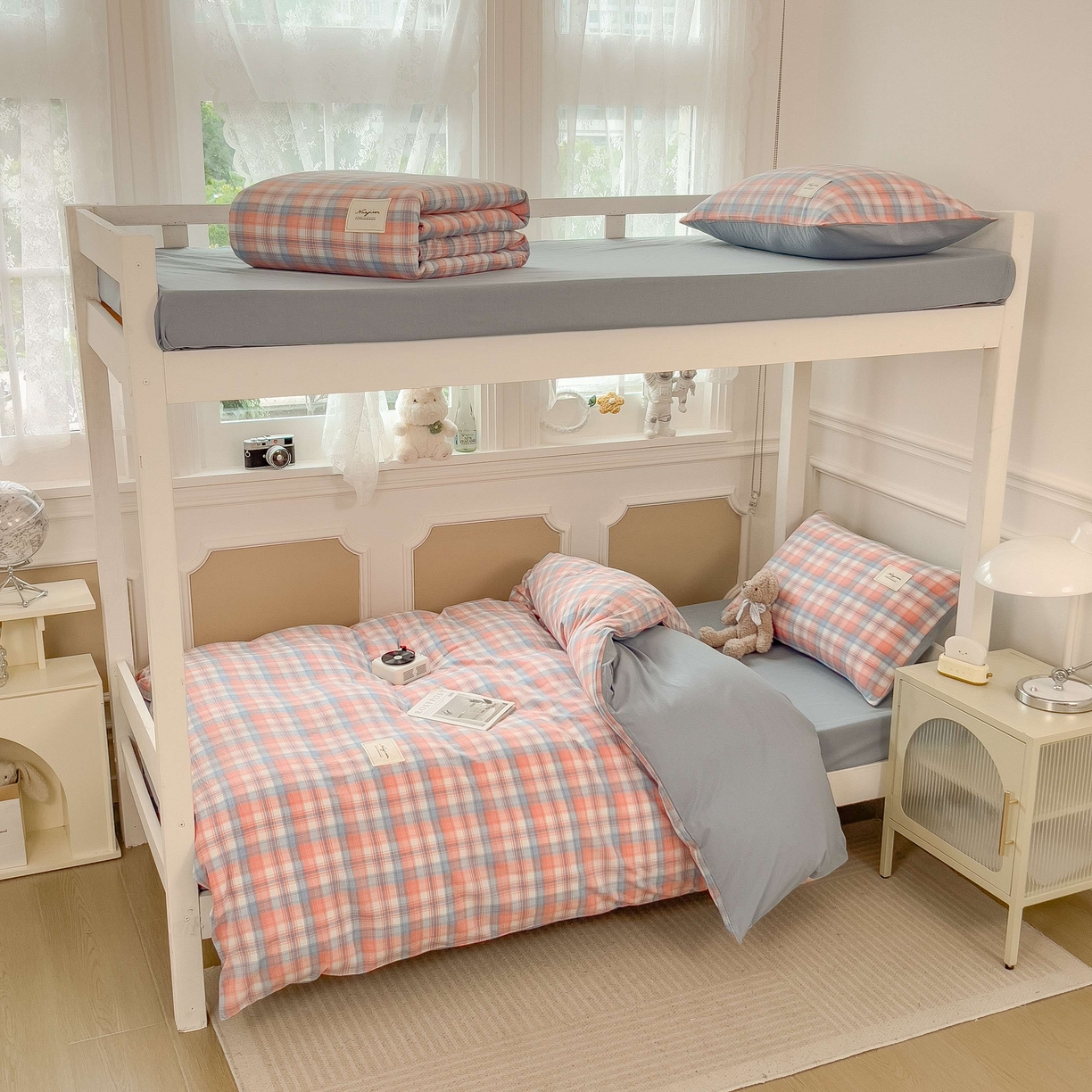 91家纺网 家纺一手货源 找家纺 宝士康家纺 2025春夏新款简约水洗棉学生三件套宿舍三件套上下铺三件套套件学生六件套套件（床单款） 炫彩格