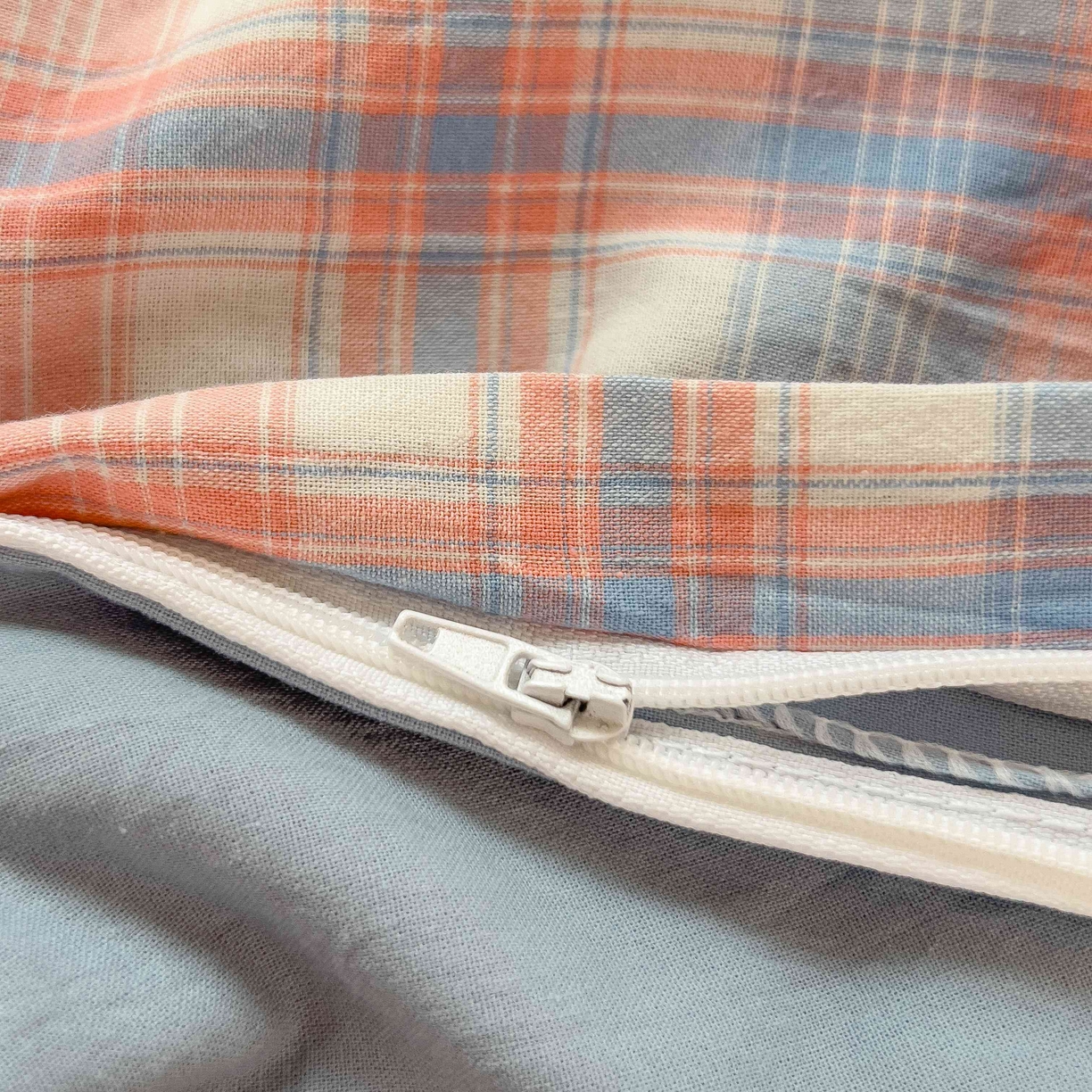 91家纺网 家纺一手货源 找家纺 宝士康家纺 2025春夏新款简约水洗棉学生三件套宿舍三件套上下铺三件套套件学生六件套套件（床单款） 炫彩格