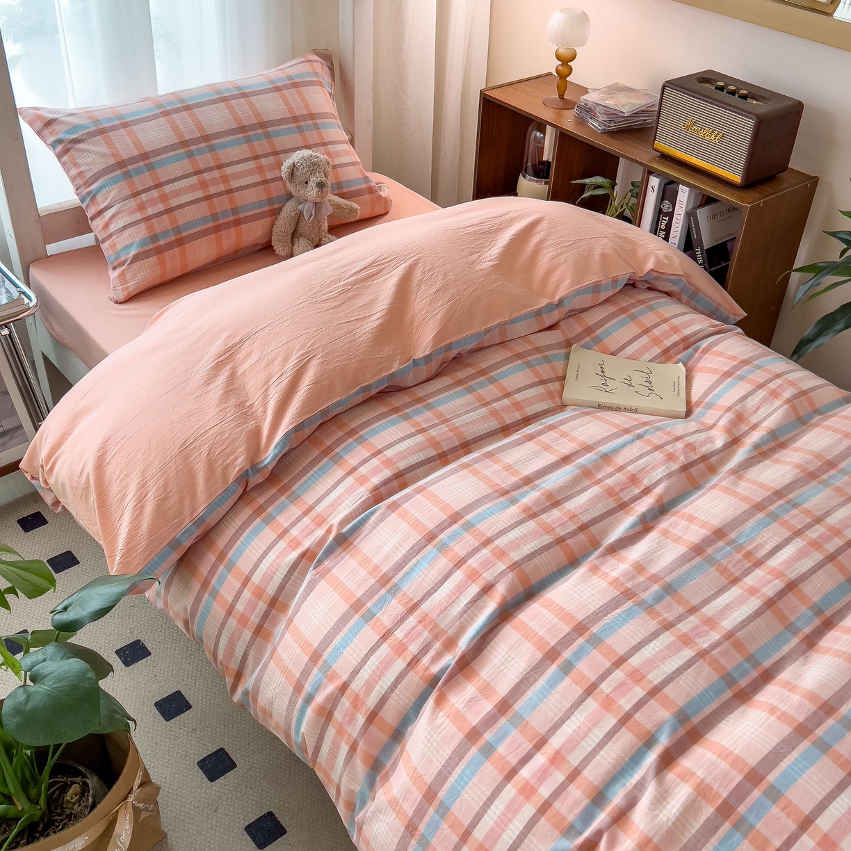 91家纺网 家纺一手货源 找家纺 宝士康家纺 2025春夏新款简约水洗棉学生三件套宿舍三件套上下铺三件套套件学生六件套套件（床单款） 英伦粉