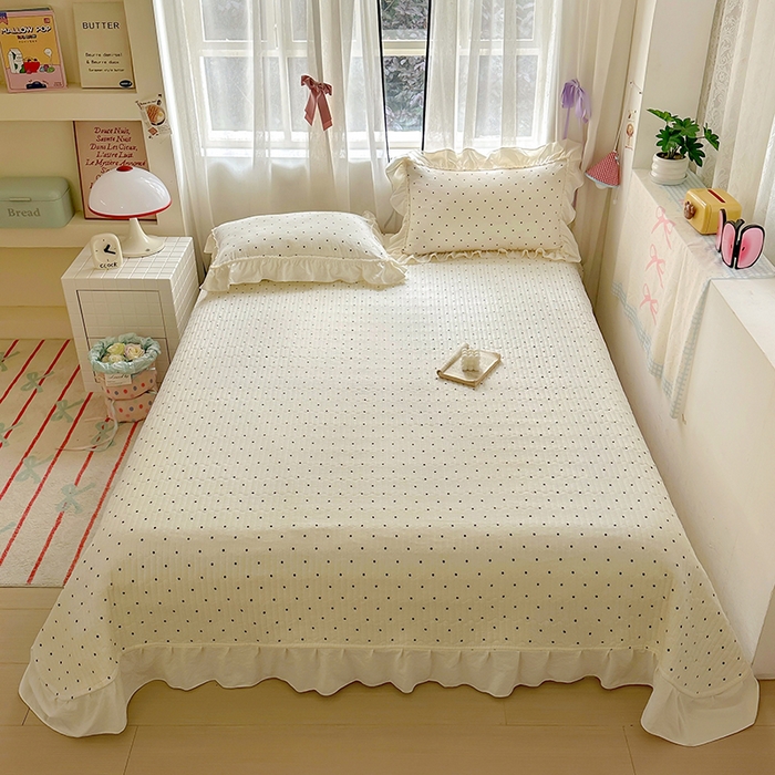 91家纺网 家纺一手货源 找家纺 美梦家纺2025新款皱皱纱花边被套床盖四件套 波点奶昔