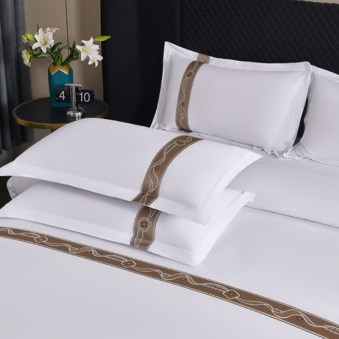 91家纺网 家纺一手货源 找家纺 中乾酒店布草工厂店 2025新款120克加密织带款酒店四件套 丝蕴流年