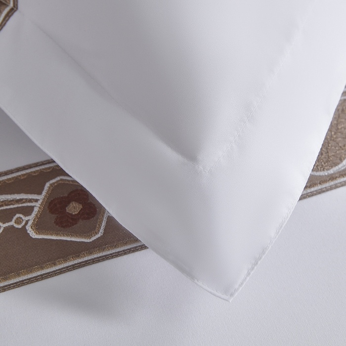 91家纺网 家纺一手货源 找家纺 中乾酒店布草工厂店 2025新款120克加密织带款酒店四件套 丝蕴流年