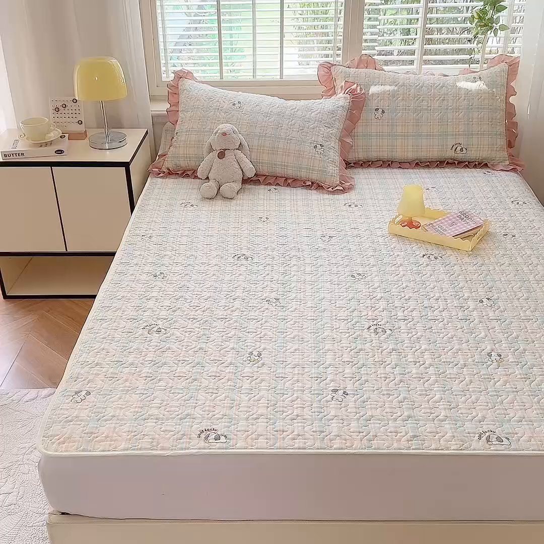 91家纺网 家纺一手货源 找家纺 美达2025新款全棉夹棉凉席床垫 格诺狗