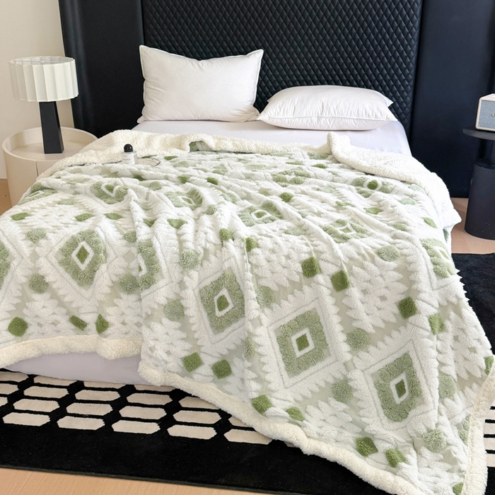 91家纺网 家纺一手货源 找家纺 丹本家纺 2025新款轻奢阳离子提花镂空塔芙绒羊羔绒保暖午睡双层毛毯办公室盖毯 浅绿