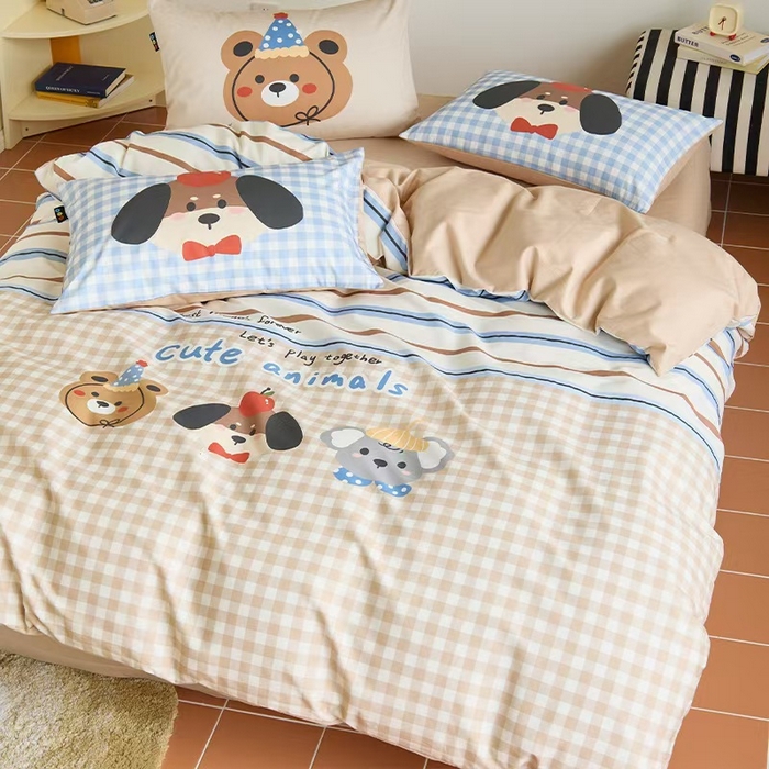 91家纺网 家纺一手货源 找家纺 RYB红黄兰 开学季2025新款ins设计师原创13372大版卡通数码印花40s全棉纯棉三件套四件套 趣味小伙伴