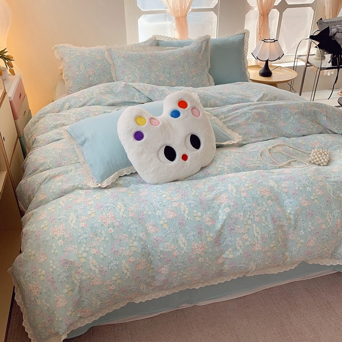 91家纺网 家纺一手货源 找家纺  奈萝家纺  2025新款全棉双层纱花边款四件套 花海恋人绿