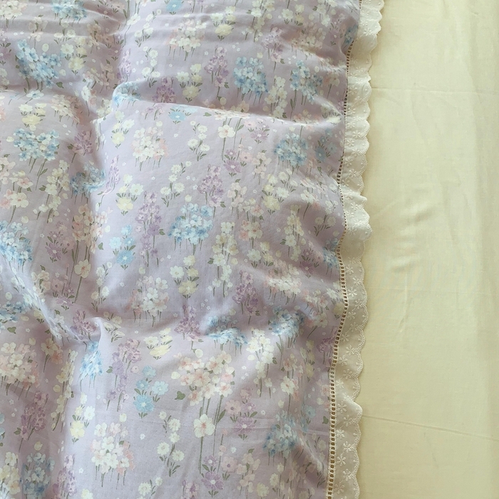 91家纺网 家纺一手货源 找家纺  奈萝家纺  2025新款全棉双层纱花边款四件套 花海恋人紫