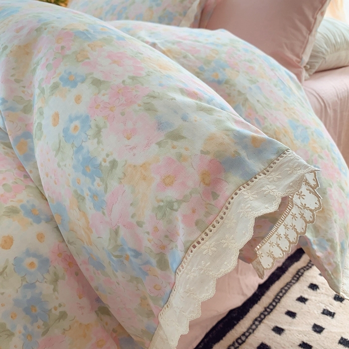 91家纺网 家纺一手货源 找家纺  奈萝家纺  2025新款全棉双层纱花边款四件套 花香魅影