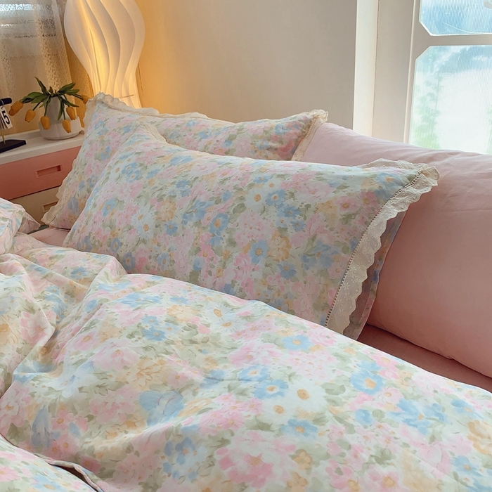 91家纺网 家纺一手货源 找家纺  奈萝家纺  2025新款全棉双层纱花边款四件套 花香魅影