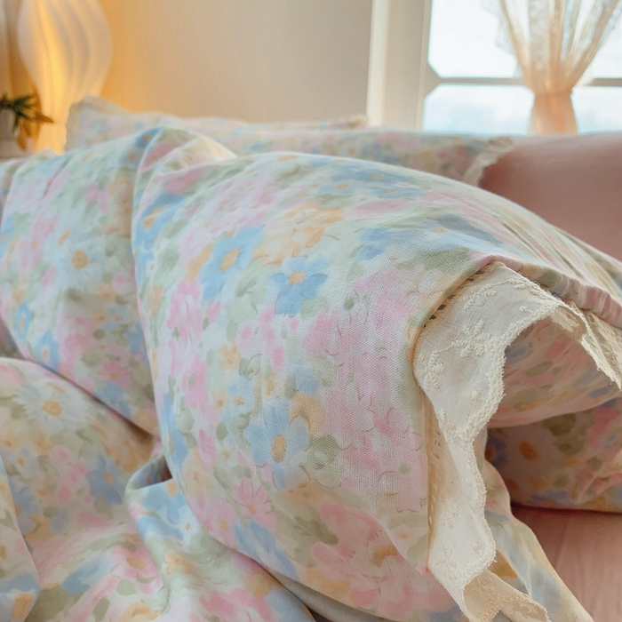 91家纺网 家纺一手货源 找家纺  奈萝家纺  2025新款全棉双层纱花边款四件套 花香魅影