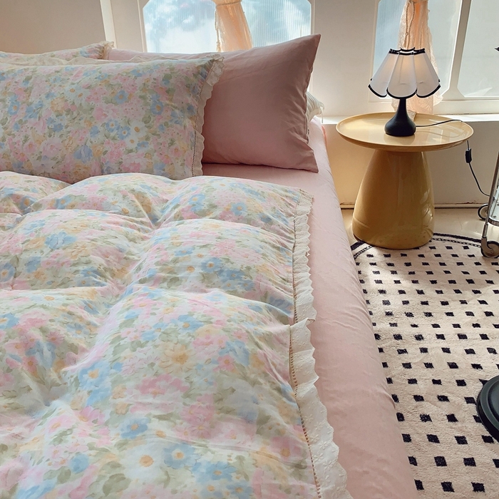 91家纺网 家纺一手货源 找家纺  奈萝家纺  2025新款全棉双层纱花边款四件套 花香魅影