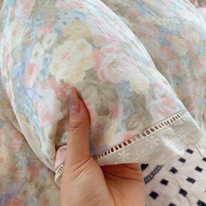 91家纺网 家纺一手货源 找家纺  奈萝家纺  2025新款全棉双层纱花边款四件套 暖阳绿意