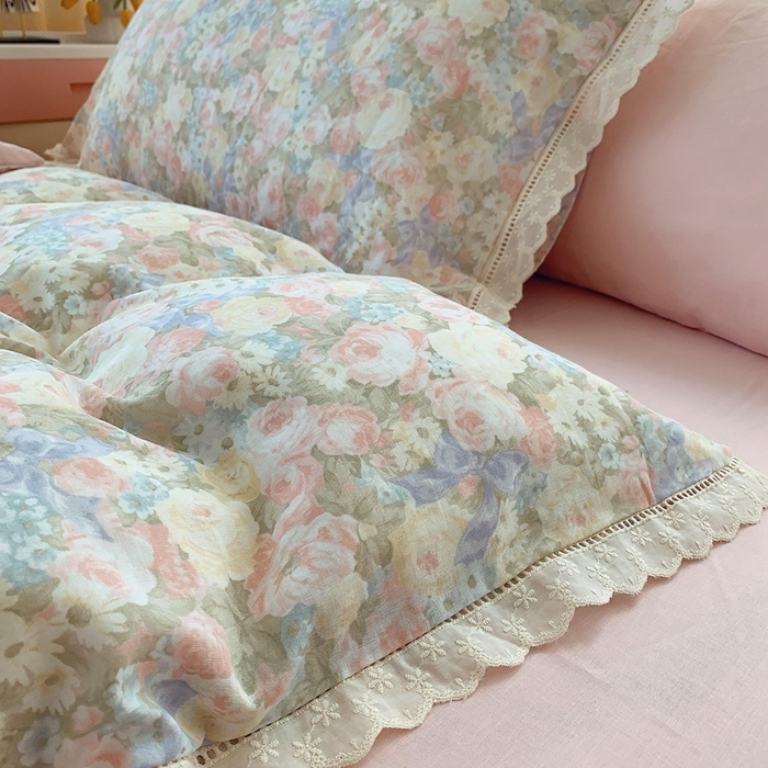 91家纺网 家纺一手货源 找家纺  奈萝家纺  2025新款全棉双层纱花边款四件套 暖阳绿意