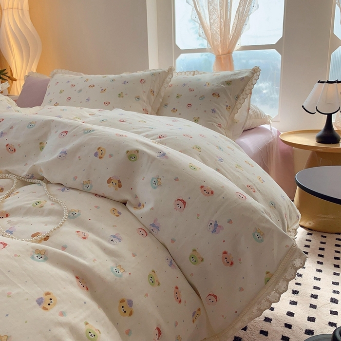 91家纺网 家纺一手货源 找家纺  奈萝家纺  2025新款全棉双层纱花边款四件套 涂鸦乐园