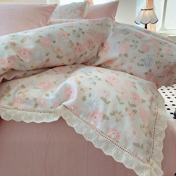 91家纺网 家纺一手货源 找家纺  奈萝家纺  2025新款全棉双层纱花边款四件套 阳光花朵