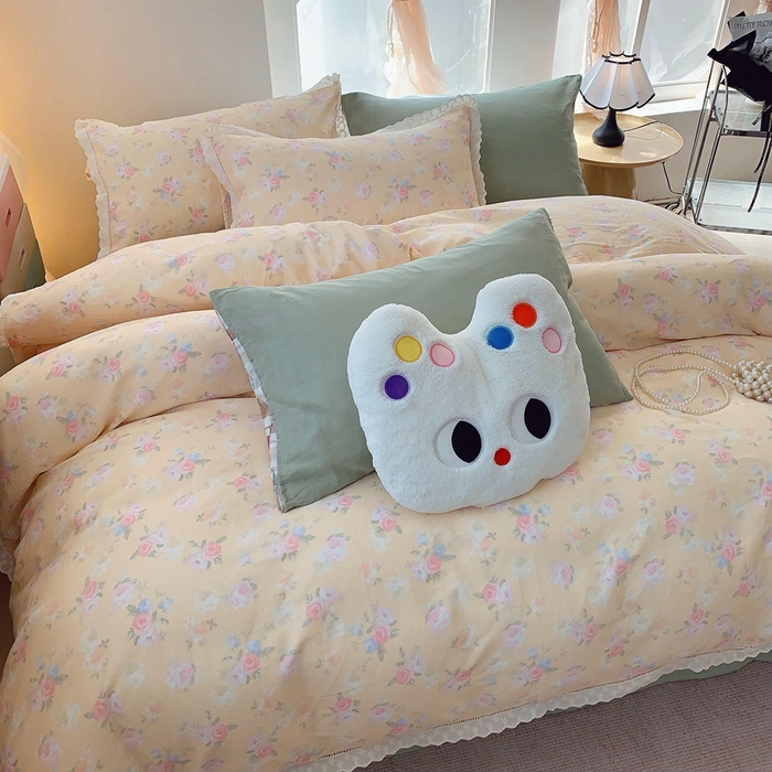 91家纺网 家纺一手货源 找家纺  奈萝家纺  2025新款全棉双层纱花边款四件套 月揽千华