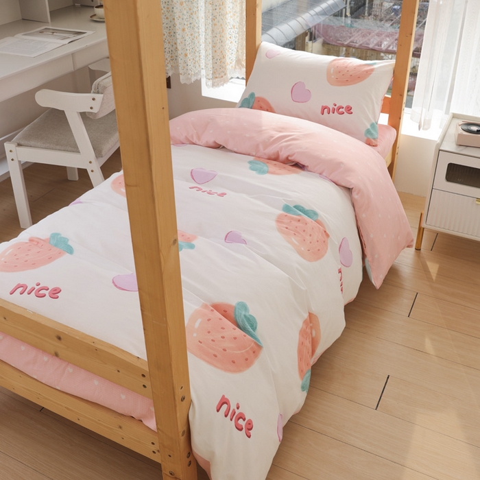 91家纺网 家纺一手货源 找家纺 宅部落 2025新款全棉三件套纯棉学生宿舍上下铺六件套 奈斯草莓