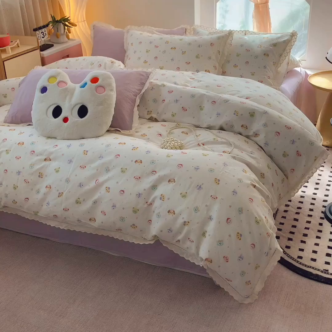 91家纺网 家纺一手货源 找家纺  奈萝家纺  2025新款全棉双层纱花边款四件套 涂鸦乐园