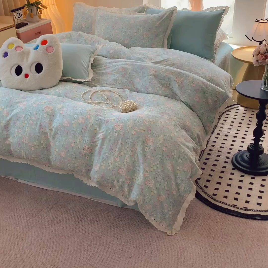 91家纺网 家纺一手货源 找家纺  奈萝家纺  2025新款全棉双层纱花边款四件套 花海恋人绿