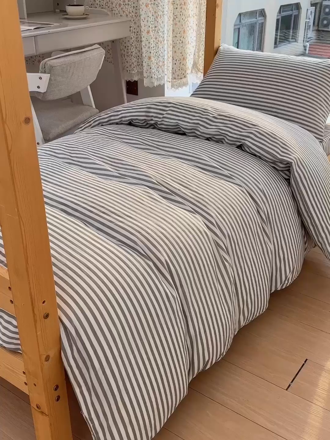 91家纺网 家纺一手货源 找家纺 宅部落 2025新款全棉三件套纯棉学生宿舍上下铺六件套 灰细条纹