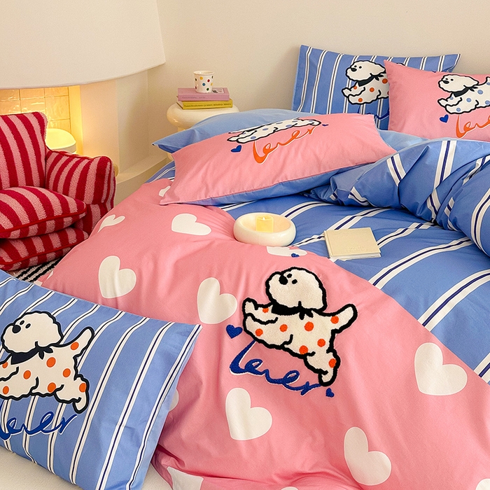 91家纺网 家纺一手货源 找家纺 小叮当家纺仓储工厂店 （提供买家秀 爆款花型 不断货）2025新款全棉纯棉印花毛巾绣卡通四件套 奔跑小狗