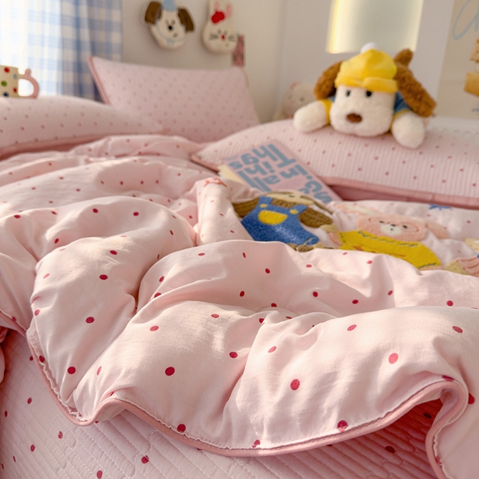 91家纺网 家纺一手货源 找家纺 赫梵茜 2025新款云朵棉毛巾绣花嵌绳款夏被夏凉被空调被春秋被被子被芯 好朋友