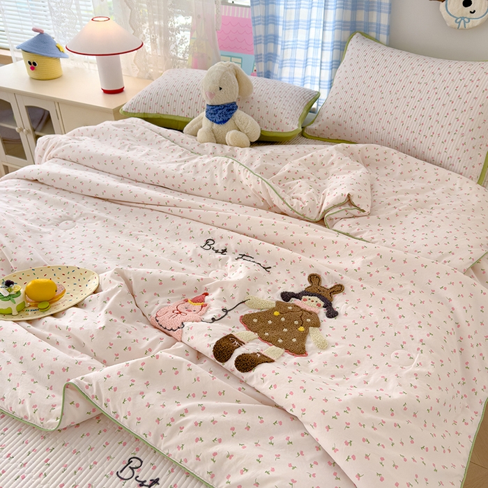 91家纺网 家纺一手货源 找家纺 （总）赫梵茜 2025新款云朵棉毛巾绣床盖夏被被套四件套