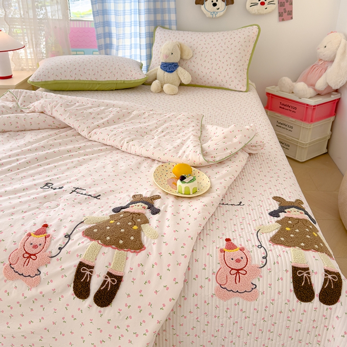 91家纺网 家纺一手货源 找家纺 （总）赫梵茜 2025新款云朵棉毛巾绣床盖夏被被套四件套