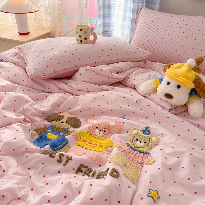 91家纺网 家纺一手货源 找家纺 赫梵茜 2025新款云朵棉毛巾绣床盖夏被被套四件套 好朋友