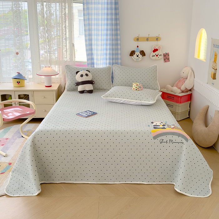 91家纺网 家纺一手货源 找家纺 赫梵茜 2025新款云朵棉毛巾绣床盖夏被被套四件套 熊猫