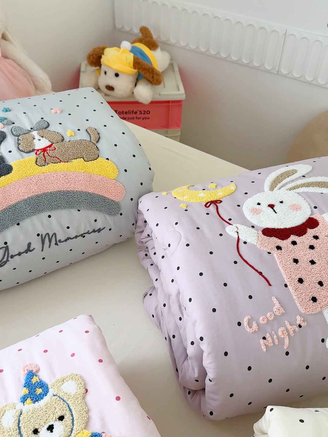 91家纺网 家纺一手货源 找家纺 （总）赫梵茜 2025新款云朵棉毛巾绣床盖夏被被套四件套