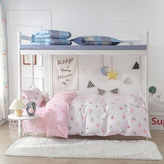 91家纺网 家纺一手货源 找家纺 小叮当家纺仓储工厂店 提供买家秀爆款花型不断货）2025新款全棉AB版13372学生宿舍印花三件套双面纯棉床单款上下铺单人 盎然-粉