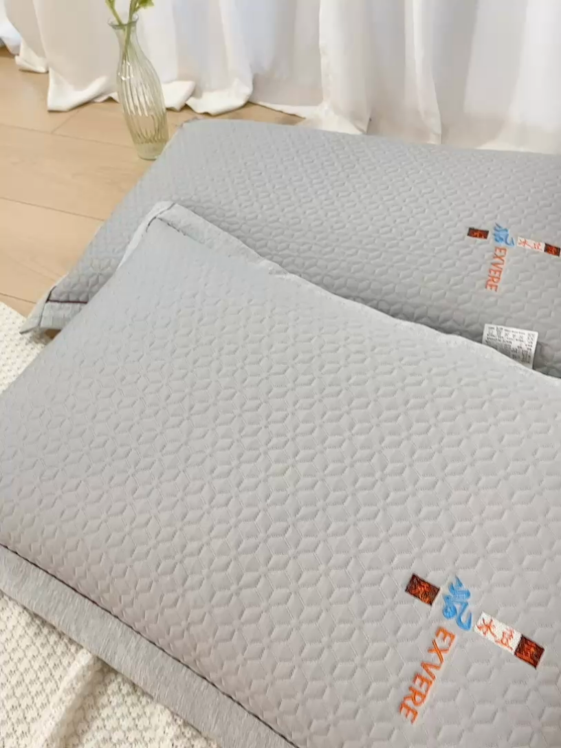 91家纺网 家纺一手货源 找家纺 （总）织布人 2025新款夏季冰丝凉感冰豆豆枕套单品枕套枕套单件