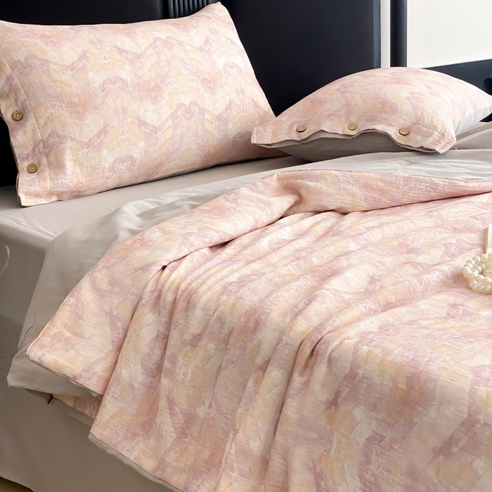 91家纺网 家纺一手货源 找家纺 （总）赫帛 2025新款60支全棉双层纱夏被-云岫霓裳