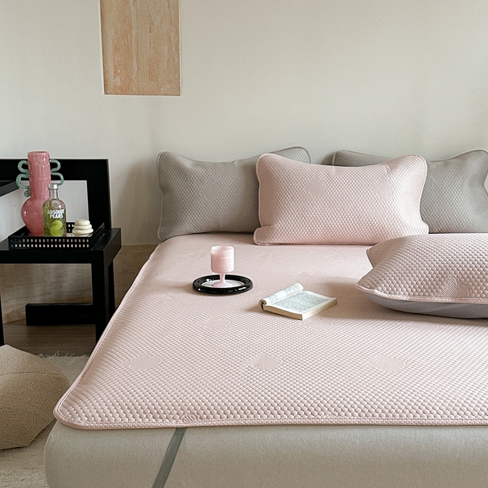 91家纺网 家纺一手货源 找家纺 （总）莱家富 2025新款3D活性印染凉感豆豆凉席小熊小米粒系列