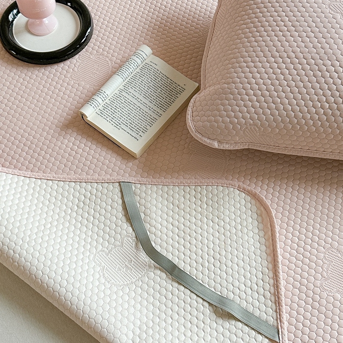 91家纺网 家纺一手货源 找家纺 （总）莱家富 2025新款3D活性印染凉感豆豆凉席小熊小米粒系列