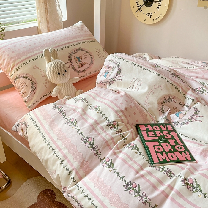 91家纺网 家纺一手货源 找家纺 麦伦家居 2025新款40支13372全棉纯棉斜纹学生上下铺床品宿舍三件套上下铺四件套系列 一见倾心