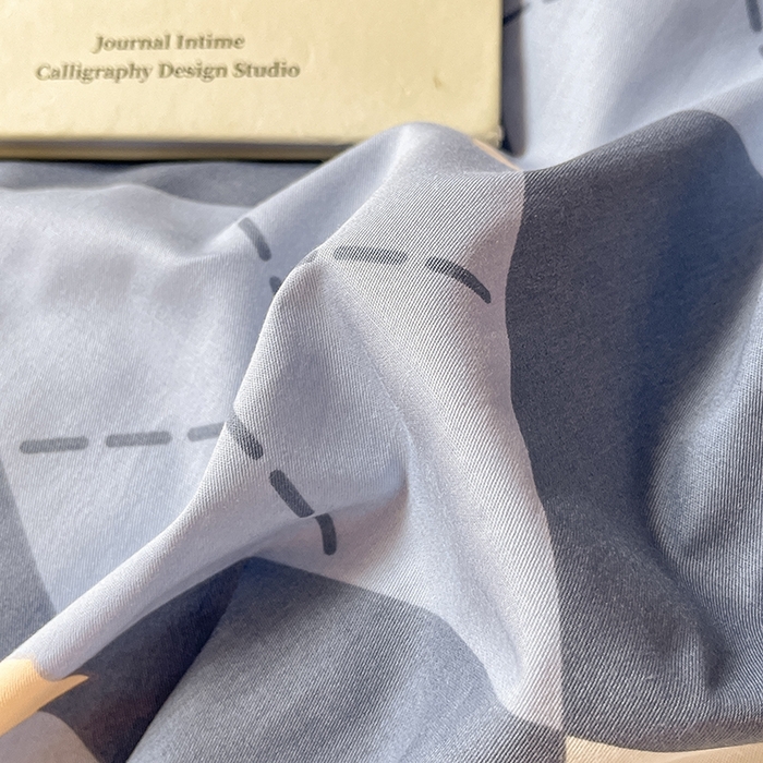 91家纺网 家纺一手货源 找家纺 麦伦家居 2025新款40支13372全棉纯棉斜纹学生上下铺床品宿舍三件套上下铺四件套系列 英伦格蓝