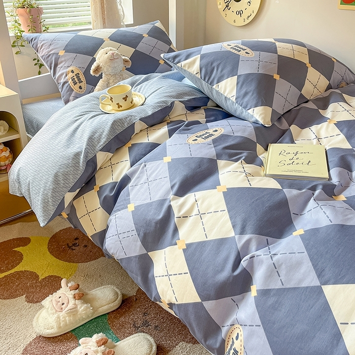 91家纺网 家纺一手货源 找家纺 麦伦家居 2025新款40支13372全棉纯棉斜纹学生上下铺床品宿舍三件套上下铺四件套系列 英伦格蓝