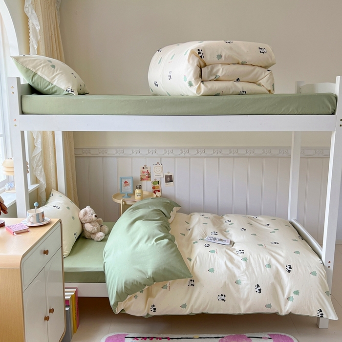 91家纺网 家纺一手货源 找家纺 麦伦家居 2025新款40支13372全棉纯棉斜纹学生上下铺床品宿舍三件套上下铺四件套系列 熊猫森林