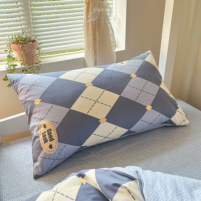 91家纺网 家纺一手货源 找家纺 麦伦家居 2025新款40支13372全棉纯棉斜纹学生上下铺床品宿舍三件套上下铺四件套系列 英伦格蓝